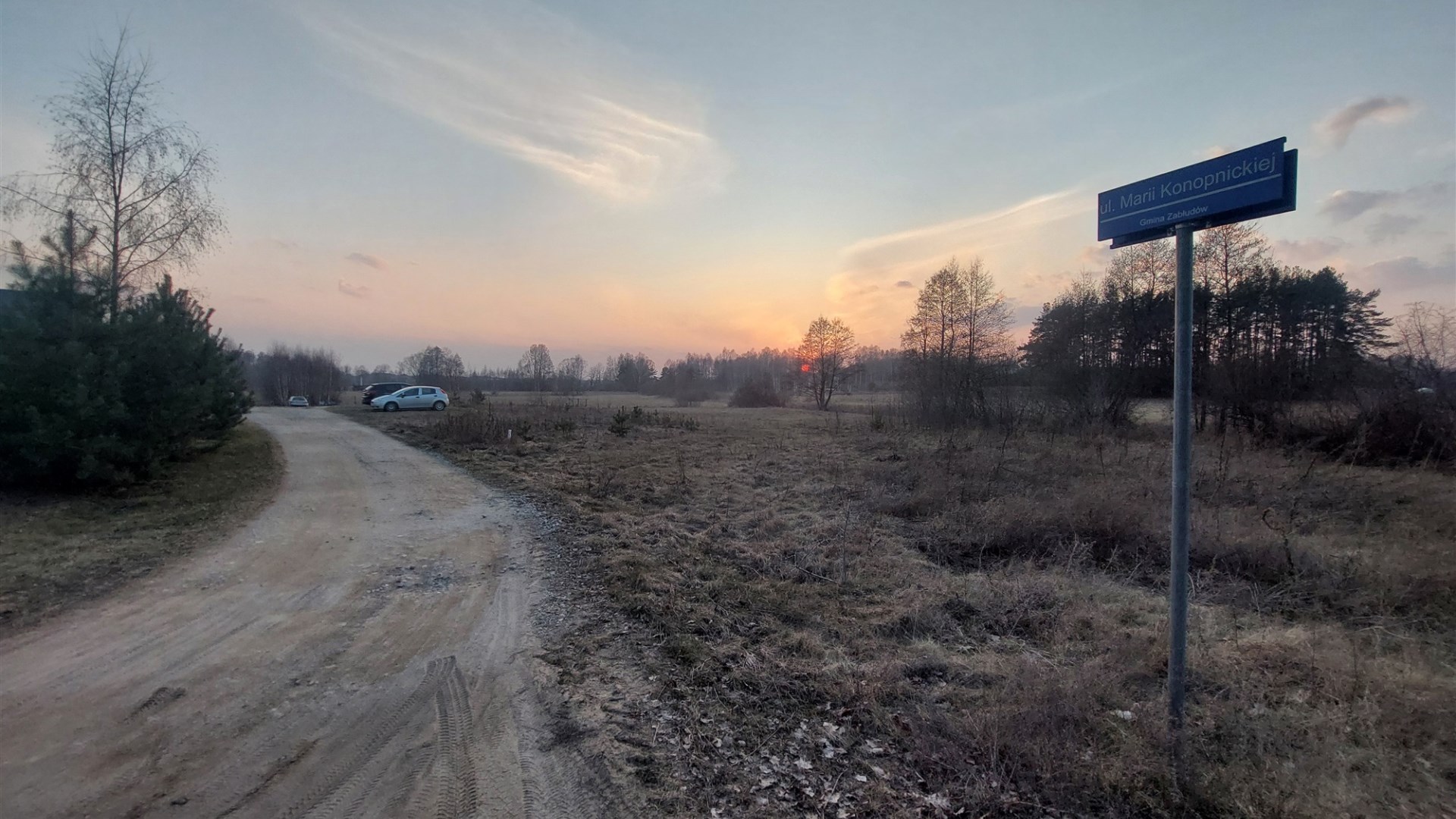 Działka na sprzedaż