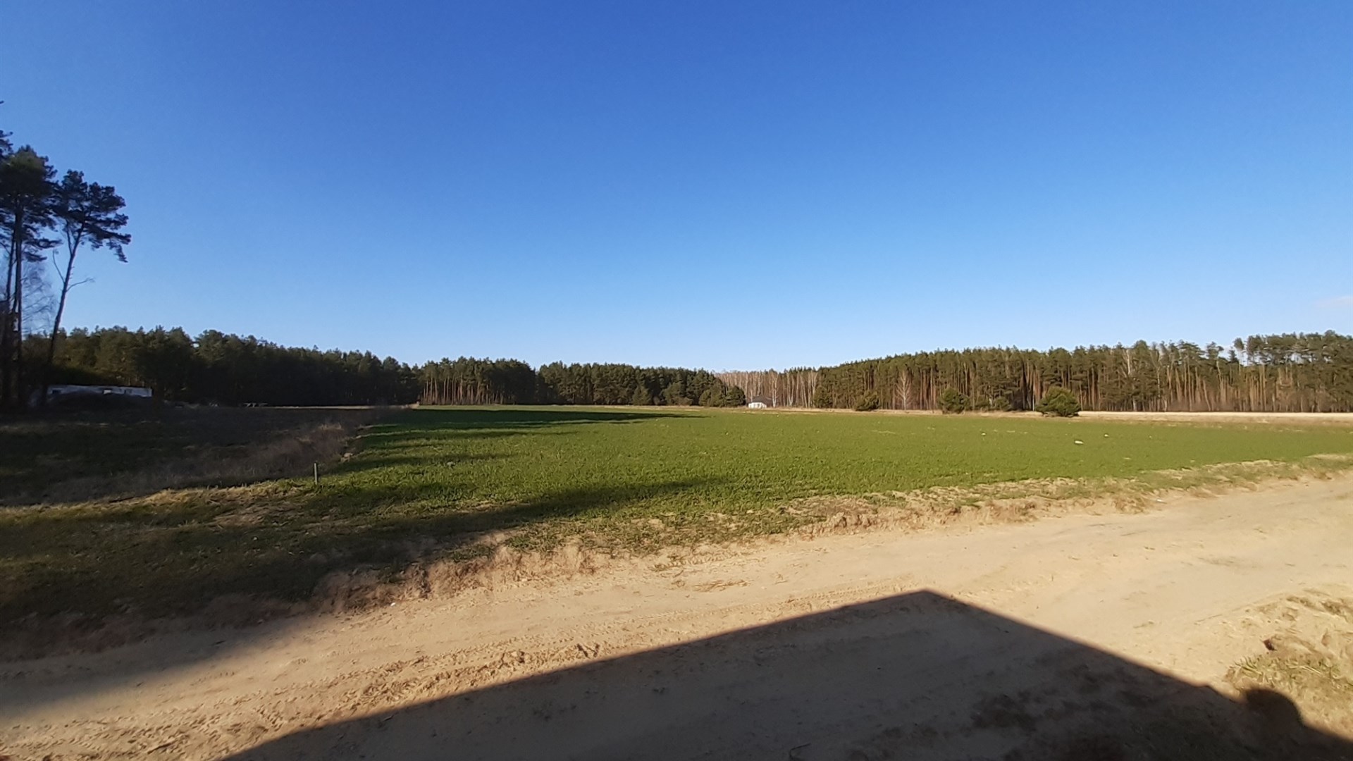 Działka na sprzedaż